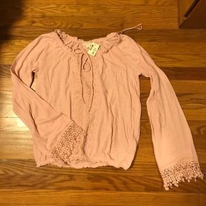 Aeropostale long sleeve shirt with lace